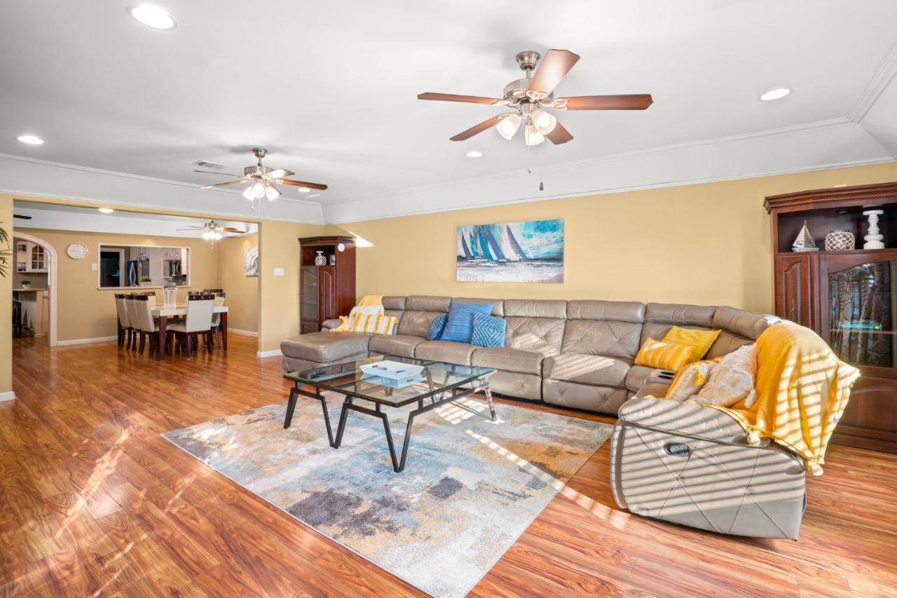 1 Min To Beach Ocean Breeze 3Br Fast Wifi 갤버스턴 외부 사진